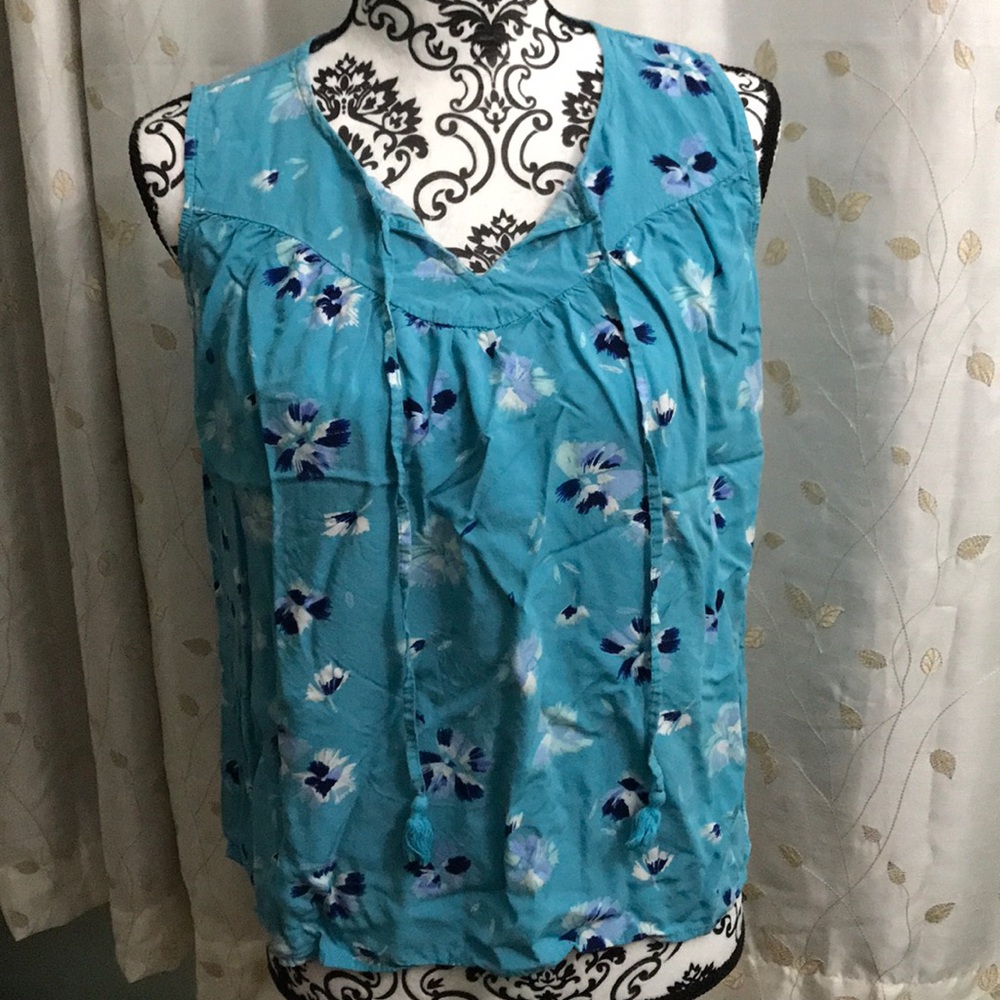 Blue St John’s Bay sleeveless top